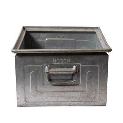 Image of Vineyard Zinc Square Tubs with Handles