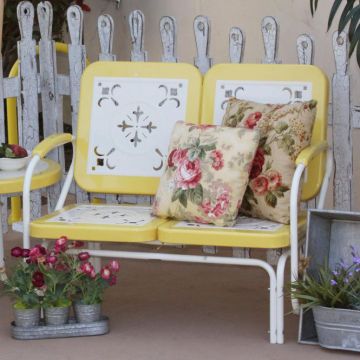 Summerland Vintage Buttercup Glider